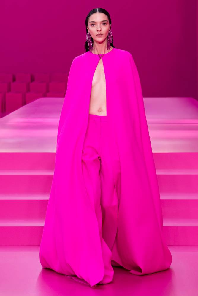 Valentino thinks pink for its fall-winter 2022-2023 show