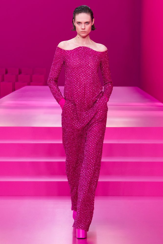 Valentino thinks pink for its fall-winter 2022-2023 show