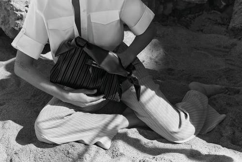 5 questions à Amber Valletta sur sa collection avec Karl Lagerfeld et son engagement écoresponsable 