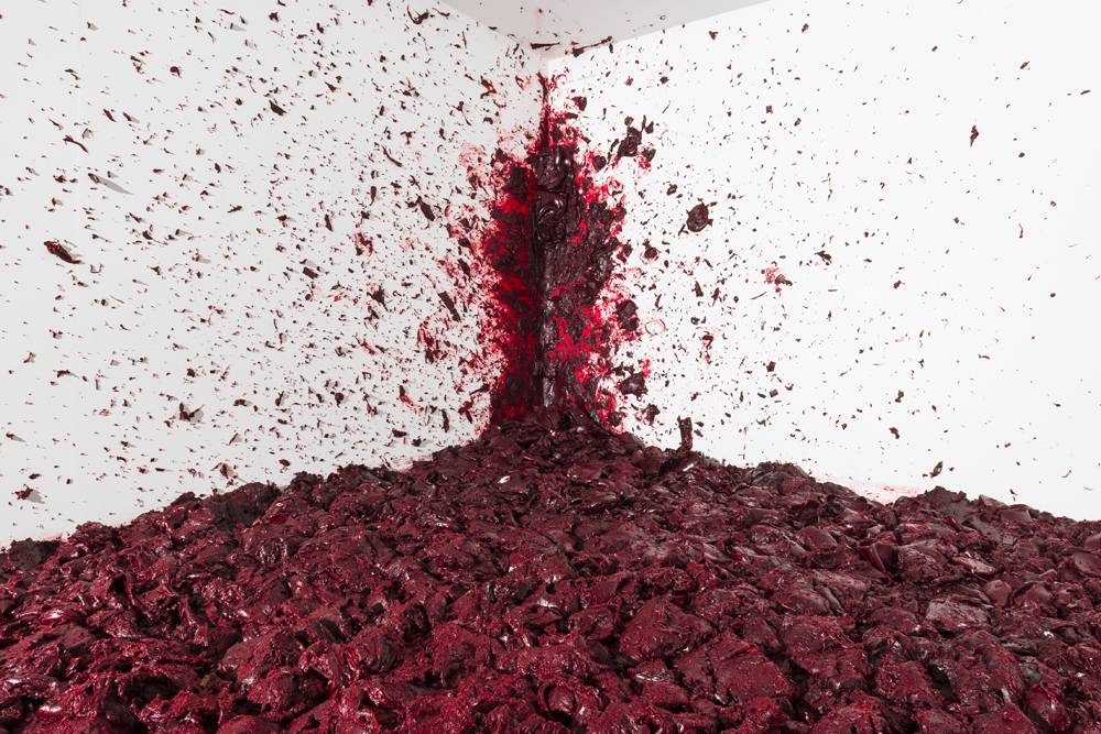 Anish Kapoor, “Shooting into the corner” (2008-2009). Médias mixtes. Dimensions variables. Photo : Dave Morgan. © Anish Kapoor. All rights reserved SIAE, 2021