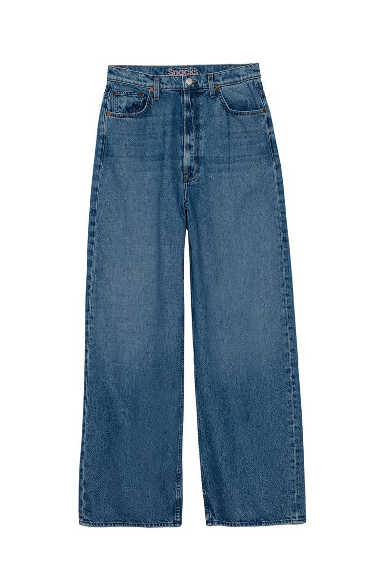 Le label de denim Mother lance une collection ludique de jeans retro