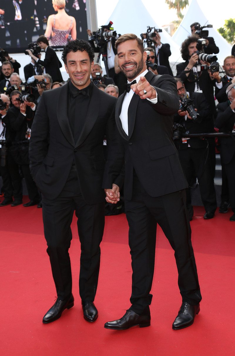 Ricky Martin et Jwan Yosef en costume et chaussures Berluti