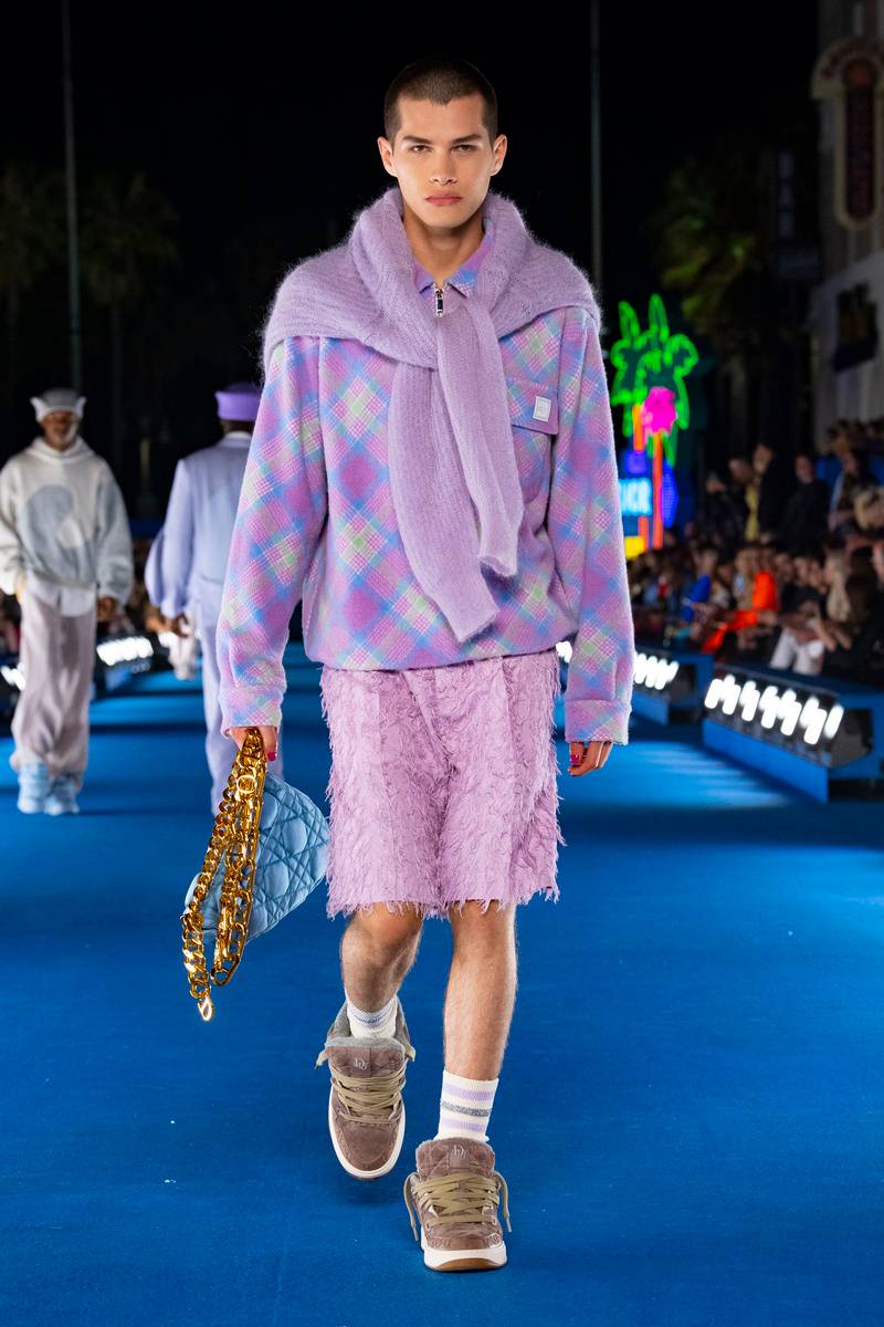 À Venice Beach, Kim Jones dévoile une collection Dior homme co-créée avec le label ERL