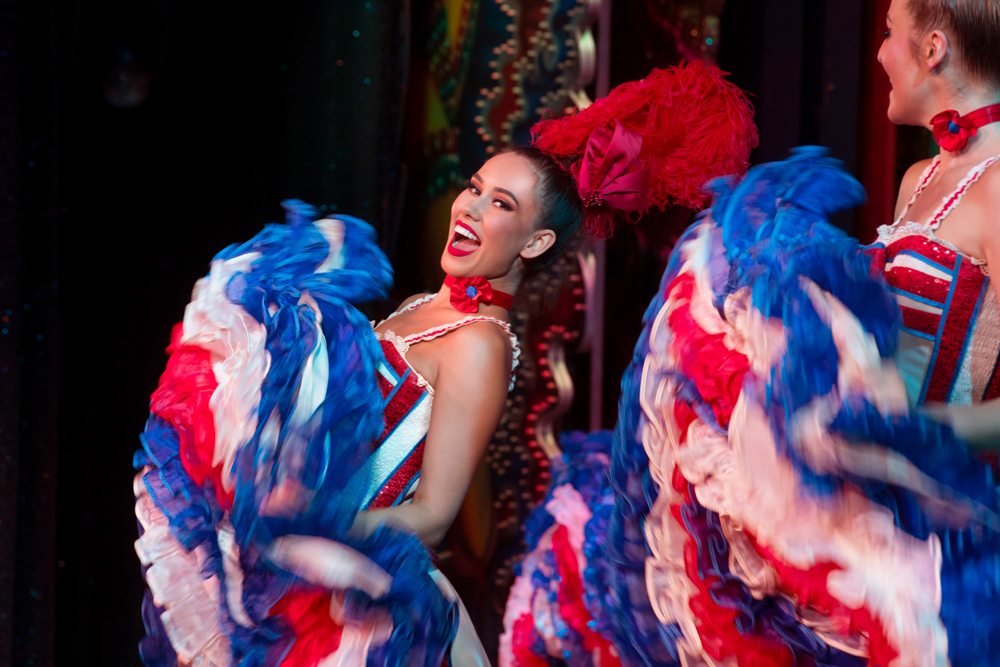 Pour ses 133 ans, le Moulin Rouge devient un AirBnB d'exception