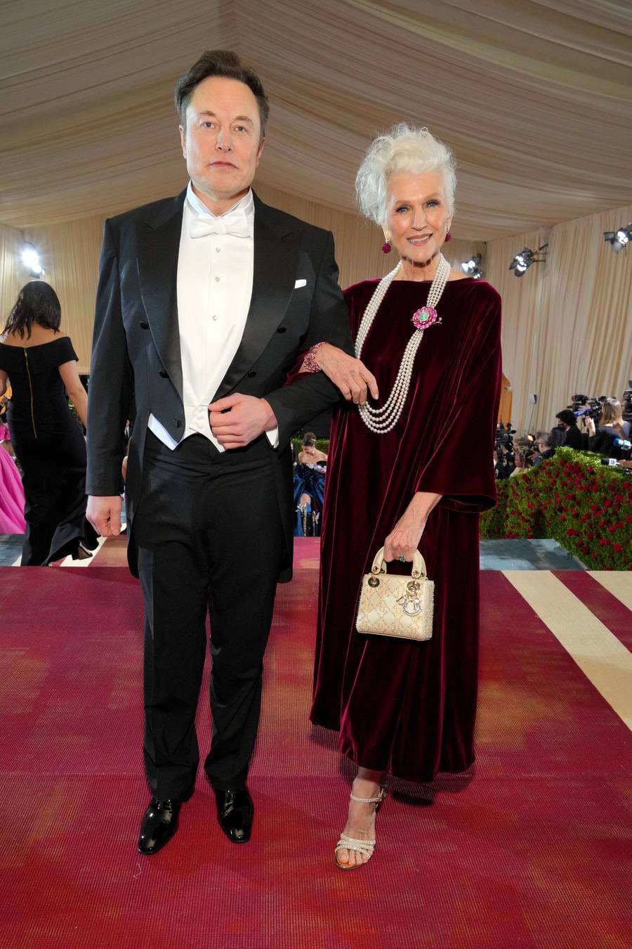 Elon et Maye Musk en Dior haute couture et Chopard