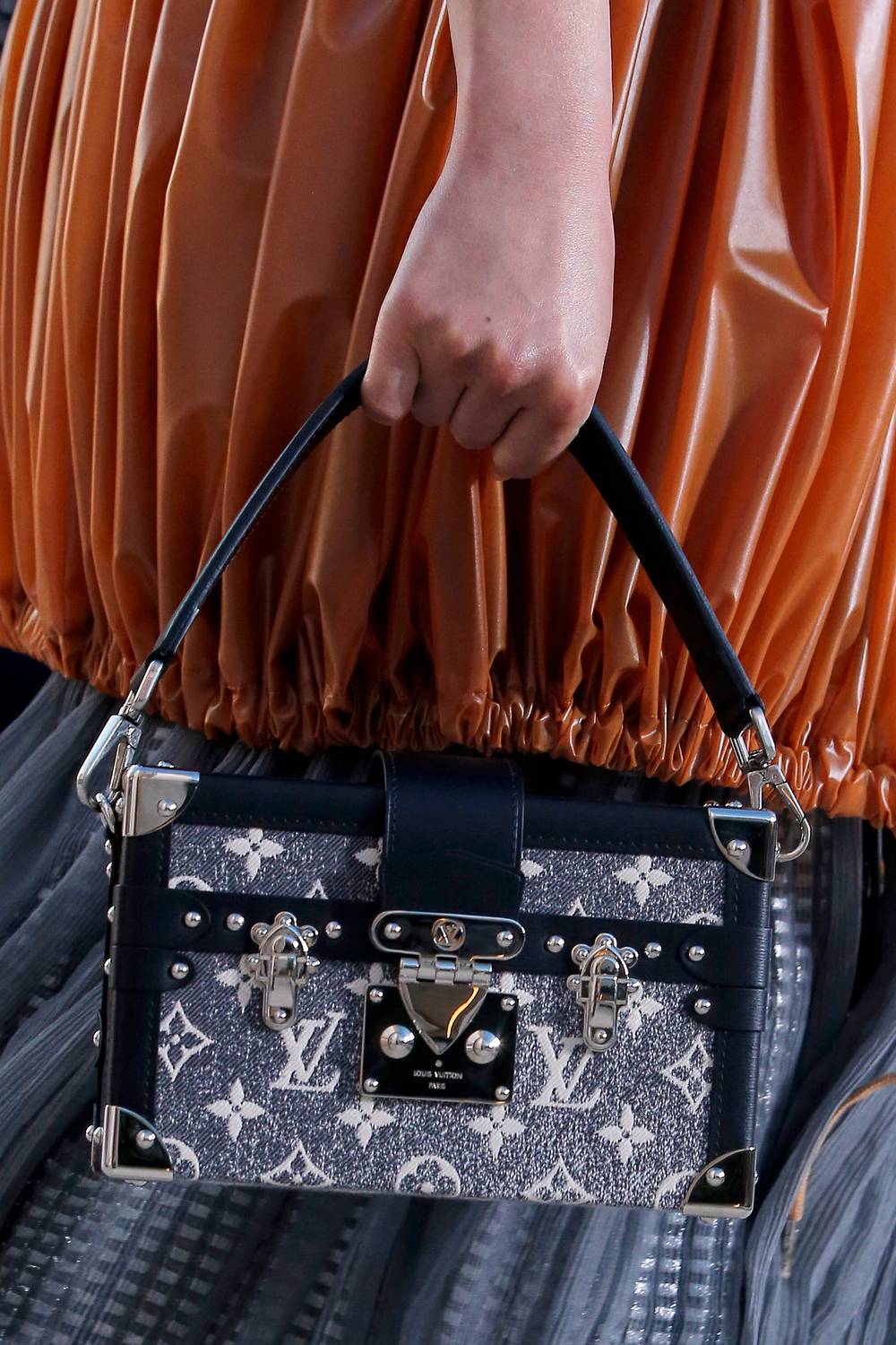 29 accessoires repérés au défilé Louis Vuitton Croisière 2023 à San Diego