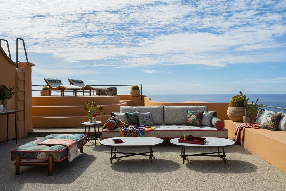La maison Etro décore une suite dans un hôtel signé Le Corbusier à Capri