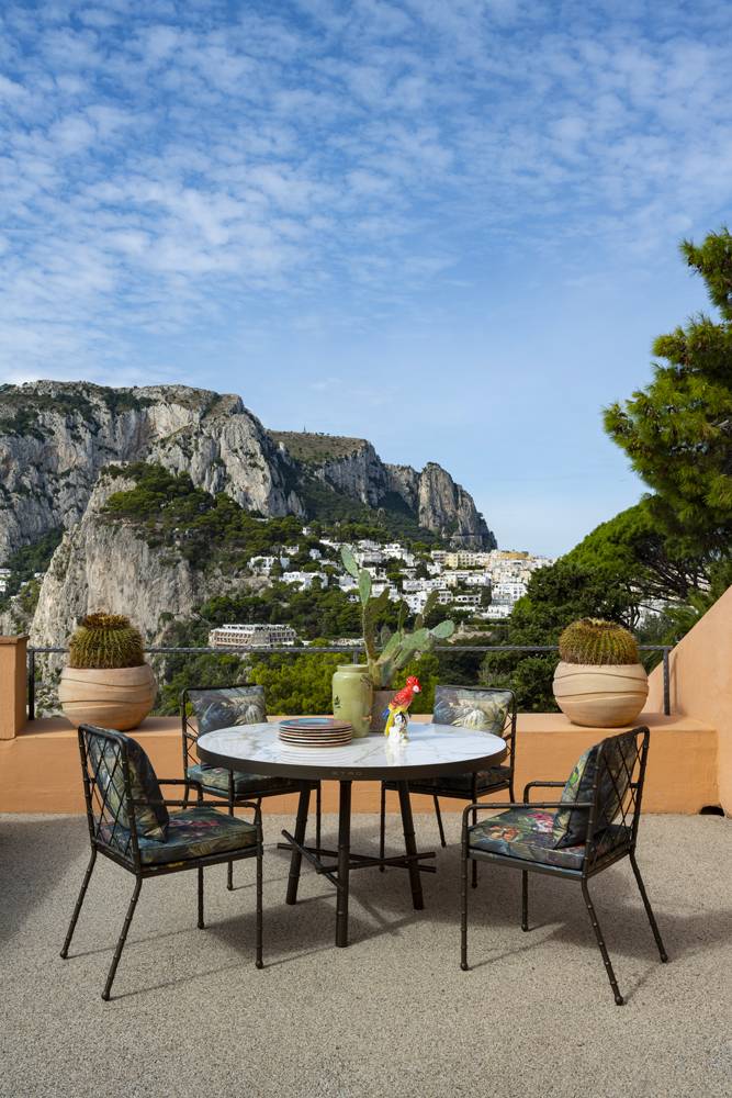 La maison Etro décore une suite dans un hôtel signé Le Corbusier à Capri