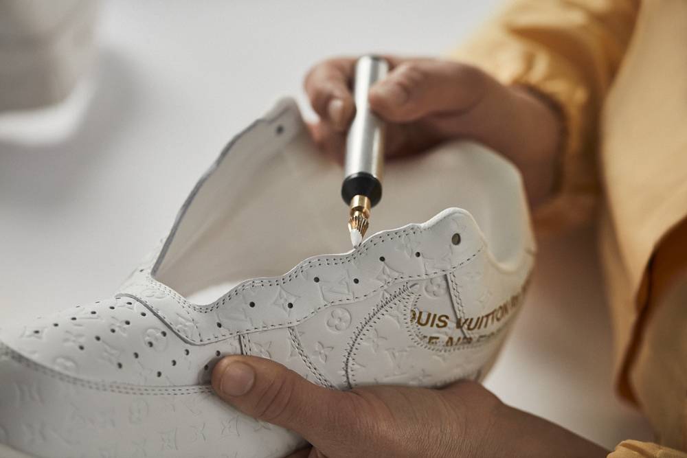 Les très attendues Nike Air Force 1 imaginées par Virgil Abloh pour Louis Vuitton s'offrent un lancement fracassant