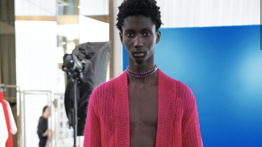Les coulisses du défilé Dior homme spring 2023 co-créé avec ERL