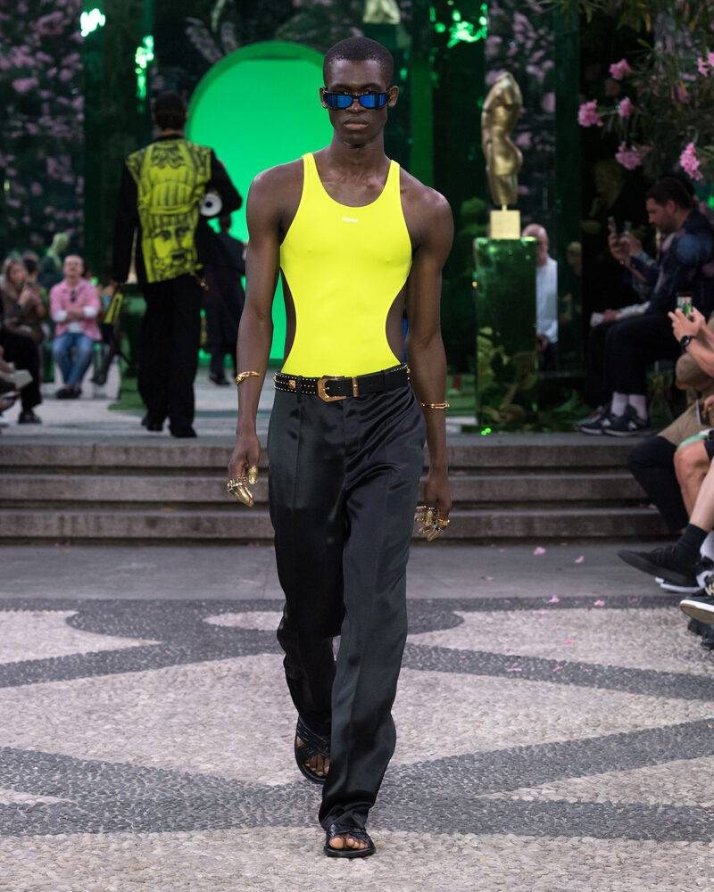 Versace à la Fashion Week homme printemps-été 2023