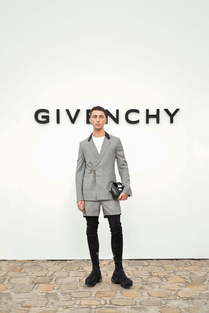 Alexander Roth au défilé Givenchy printemps-été 2023 à Paris