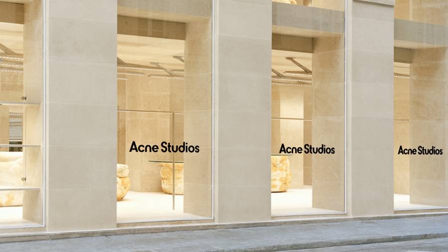 Acne Studios célèbre l'ouverture de son nouveau et sublime flagship parisien
