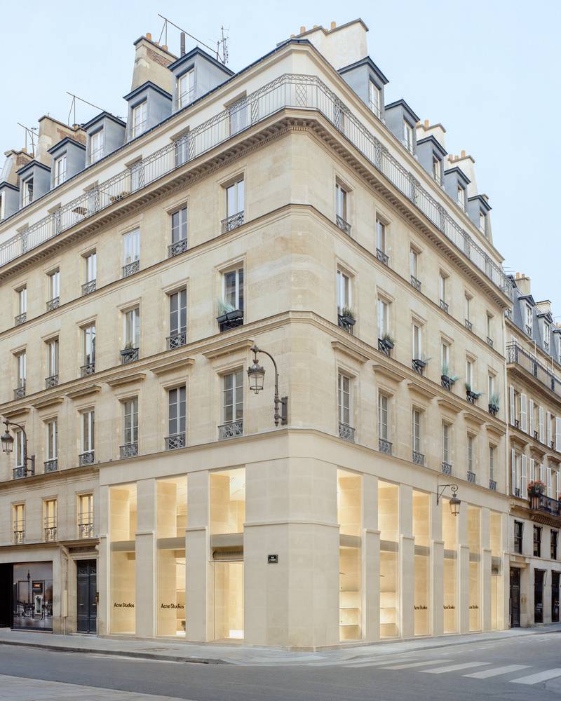 Acne Studios célèbre l'ouverture de son nouveau et sublime flagship parisien