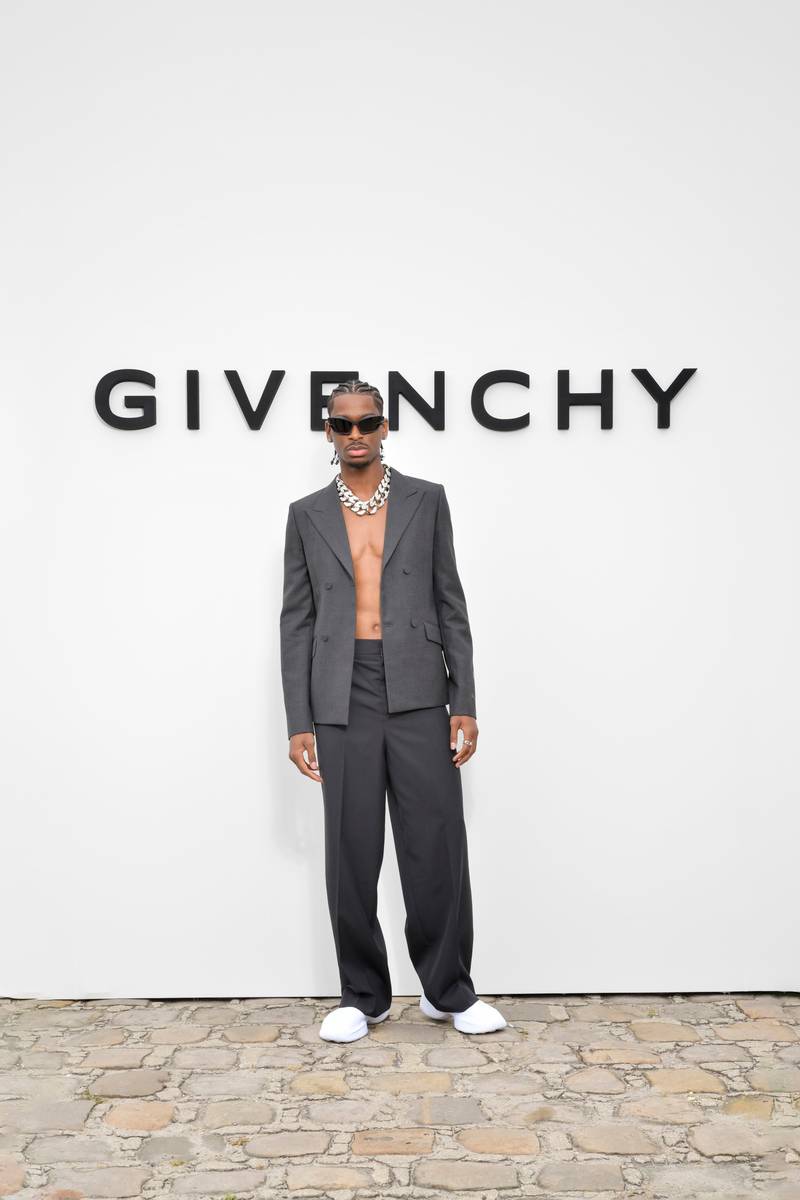 Shai Gilgeous Alexander au défilé Givenchy printemps-été 2023 à Paris