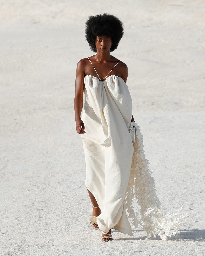 Jacquemus presents a nuptial show in the Camargue for its Fall-Winter 2022-2023 collection