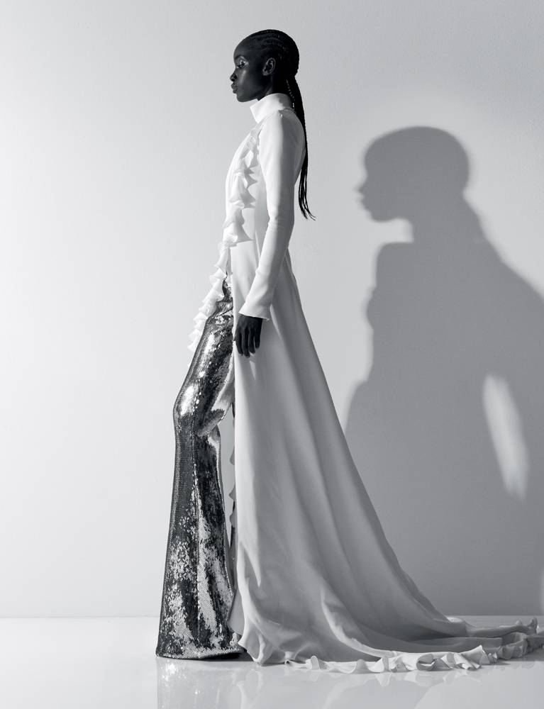 Robe drapée en crêpe de soie volanté et pantalon brodé de sequins, Giambattista Valli Haute Couture.