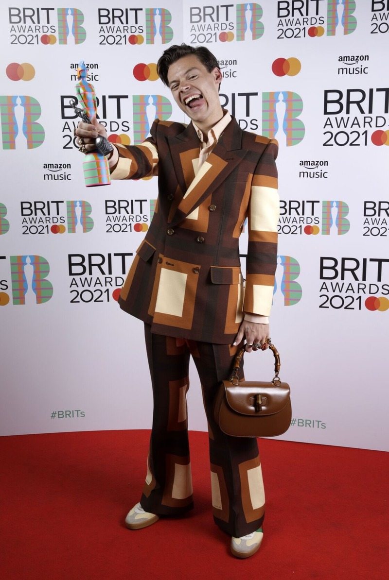 6/ Harry Styles wearing Gucci at the Brit Awards ceremony in 2021 © Getty