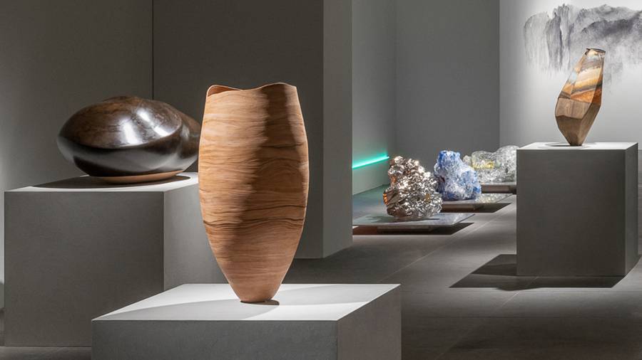 Panier tissé en crin de cheval et vase brossé au bonsaï : le Loewe Foundation Craft Prize dévoile ses nouveaux lauréats
