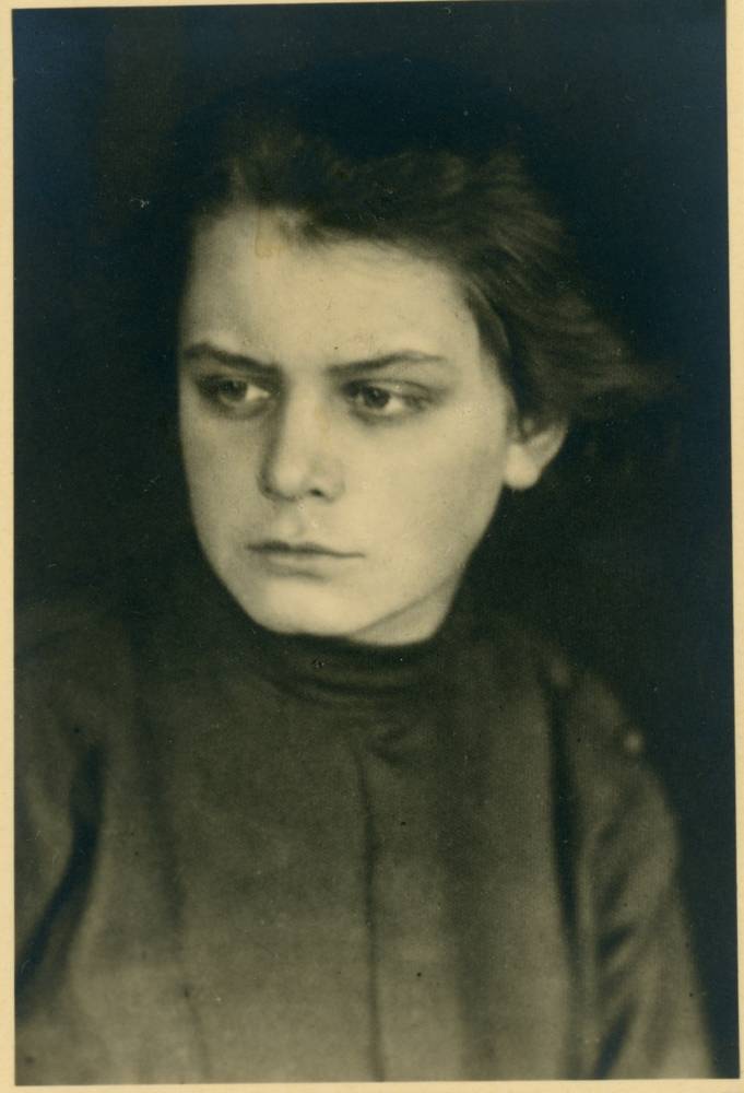 Portrait de Marie Čermínová, dite “Toyen”, 1919 © Reproduction Katrin Backes et Sylvain Tanquerel © ADAGP, Paris, 2022