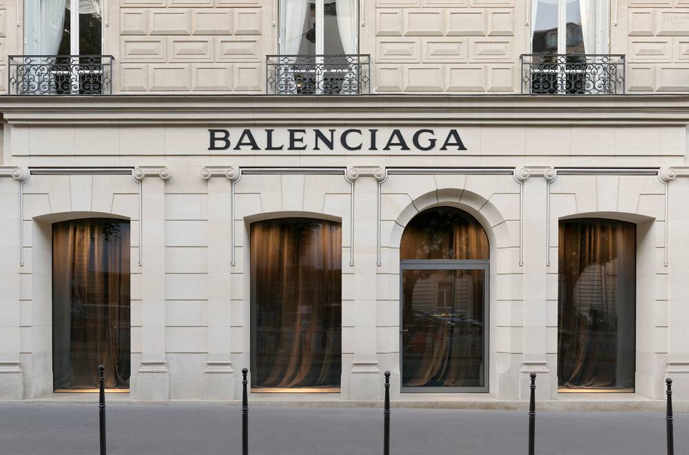 Balenciaga ouvre une boutique dédiée à ses collections couture