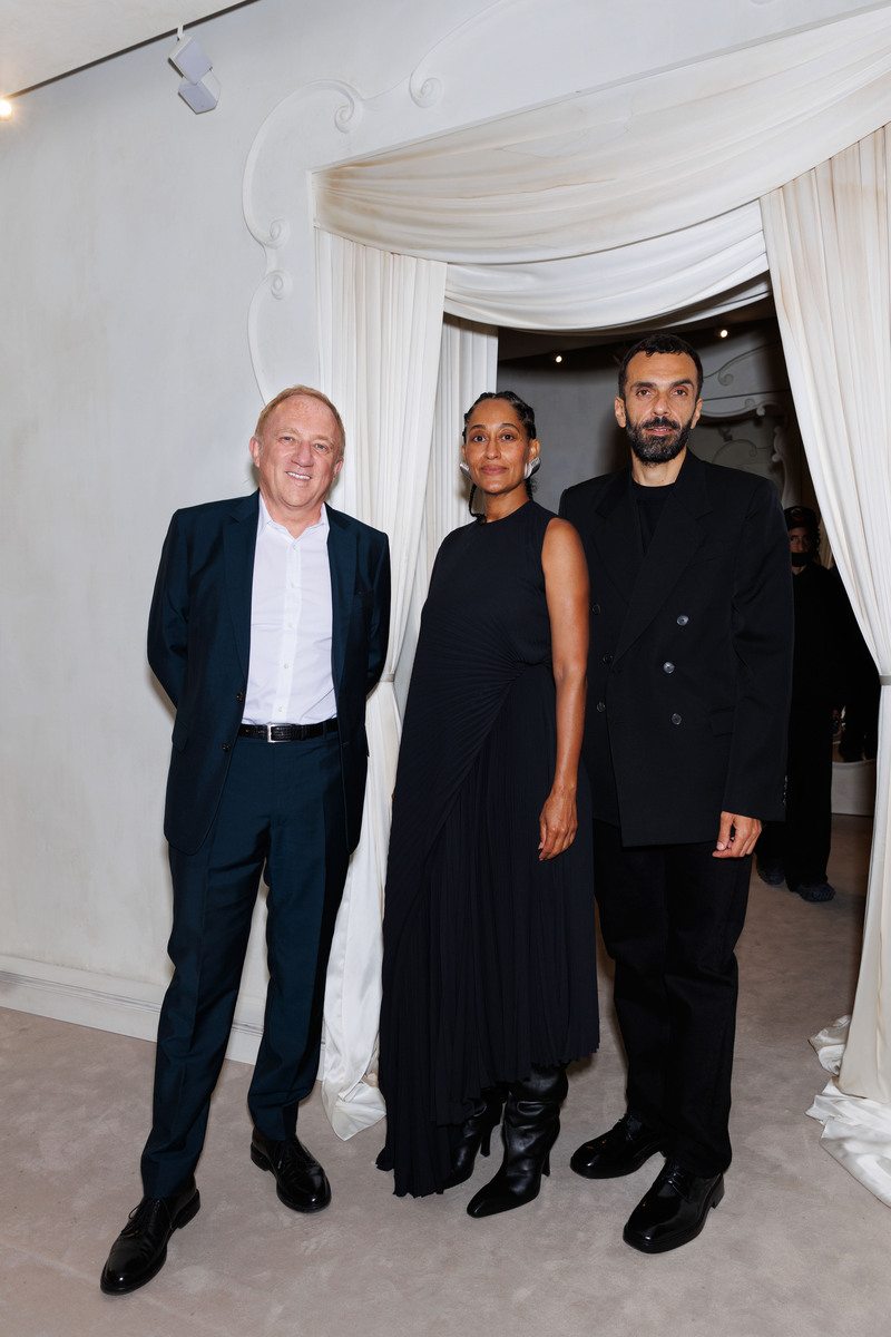 François-Henri Pinault, Tracee Ellis Ross et Cédric Charbit au défilé Balenciaga haute couture automne-hiver 2022-2023