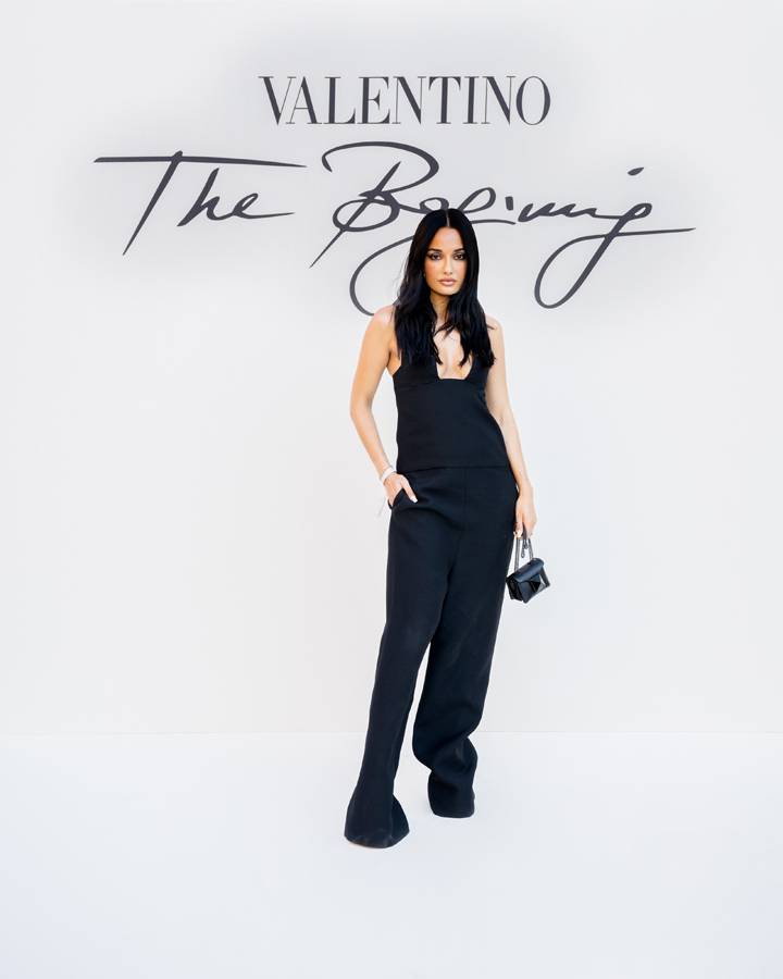 Amina Muaddi au défilé Valentino haute couture automne-hiver 2022-2023