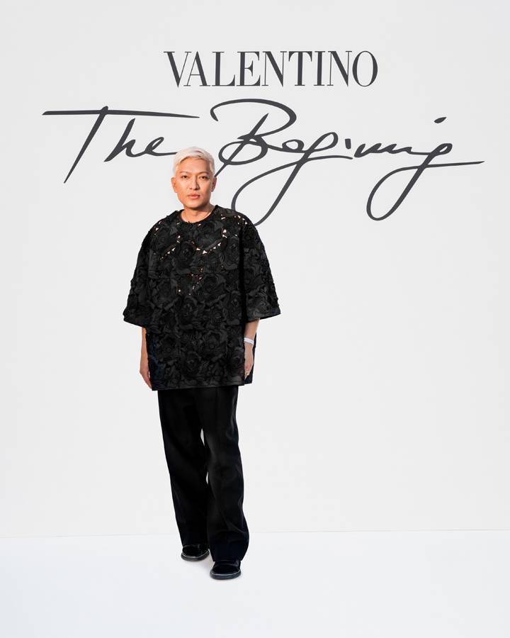 Bryan Boy au défilé Valentino haute couture automne-hiver 2022-2023