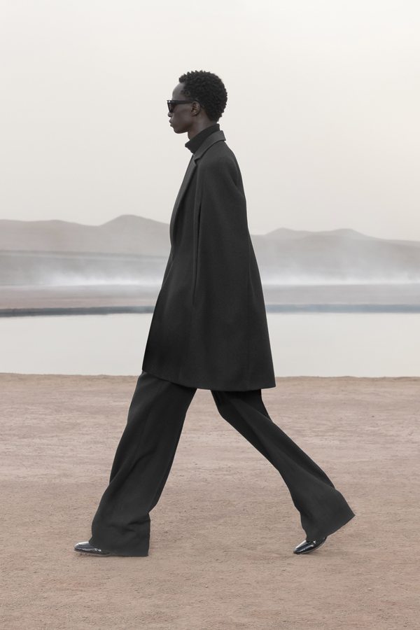 Saint Laurent unveils a spring/summer 2023 show in the middle of the Moroccan desert 