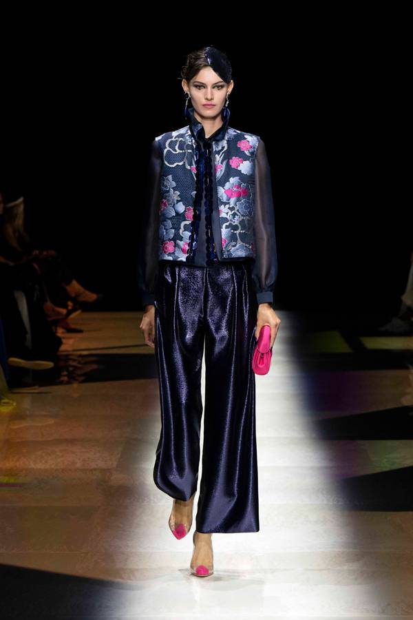 Giorgio Armani Privé s'inspire des années folles dans sa collection haute couture automne-hiver 2022-2023