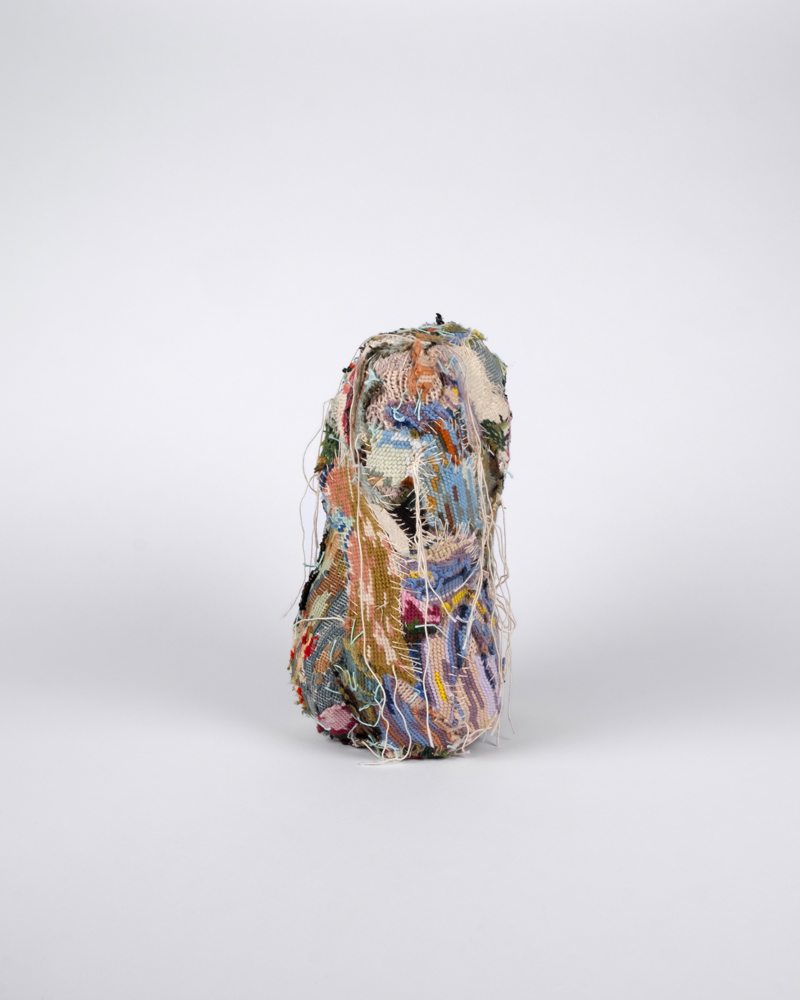 Les laines sculptées de Kristina De Coninck, ancienne égérie de Martin Margiela, à la galerie Untitled 19