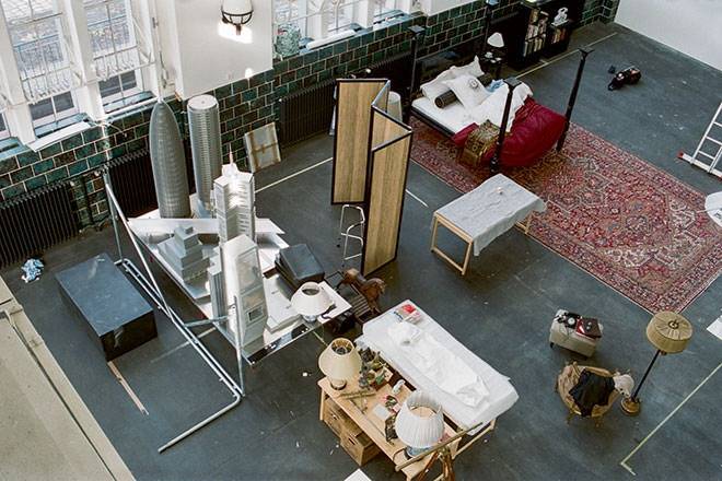 L’atelier de Michael Elmgreen et d’Ingar Dragset, dans le quartier de Neukölln à Berlin, se déploie sur 13 mètres de hauteur.