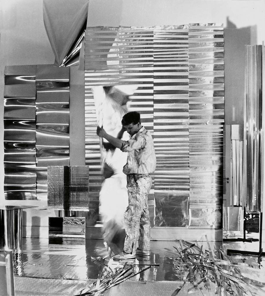 Heinz Mack dans son studio à Düsseldorf, en 1959.  Photo : Archives Heinz Mack