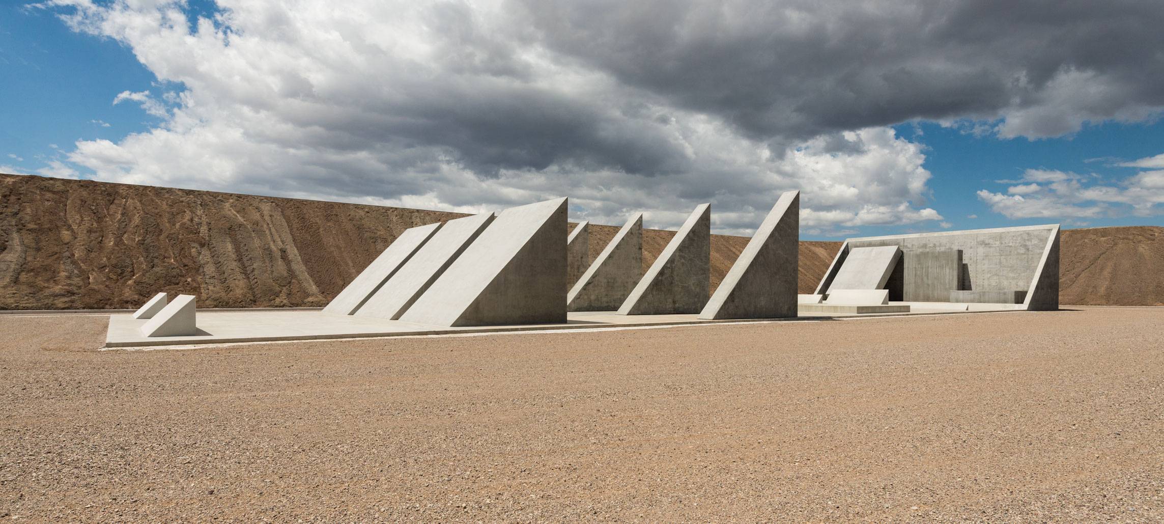 45°, 90°, 180°, City © Michael Heizer. Courtesy of Triple Aught Foundation. Photo: Ben Blackwell