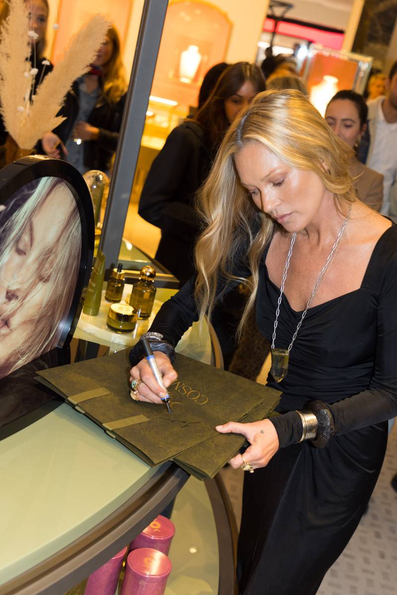 Kate Moss dévoile sa ligne de soins Cosmoss à La Samaritaine