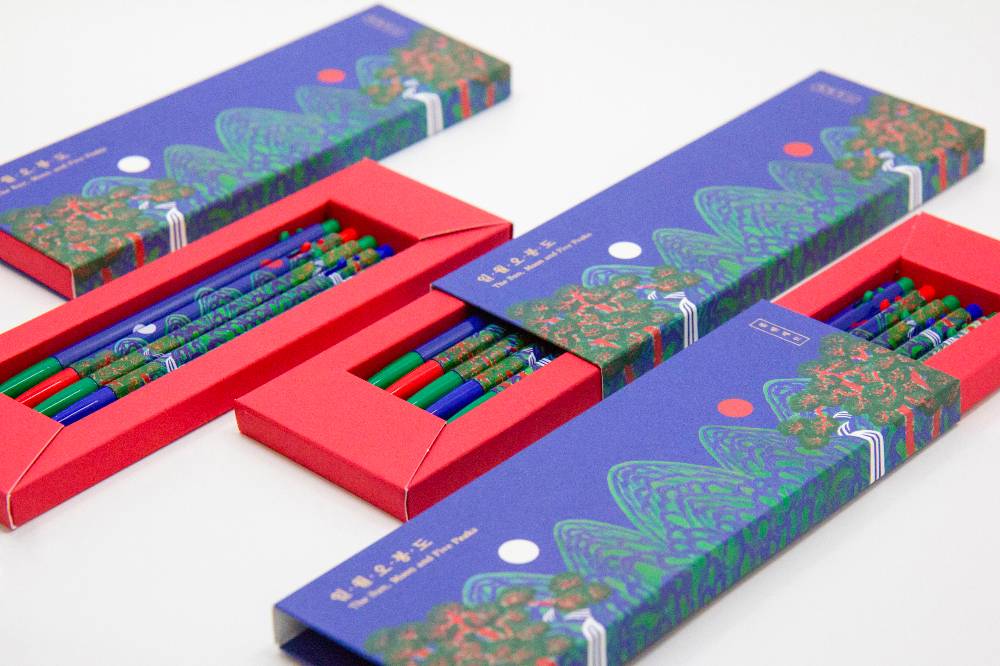 Set de stylos sélectionné par Pakkookii's pour le Kitsuné Market “Paris-Séoul” 