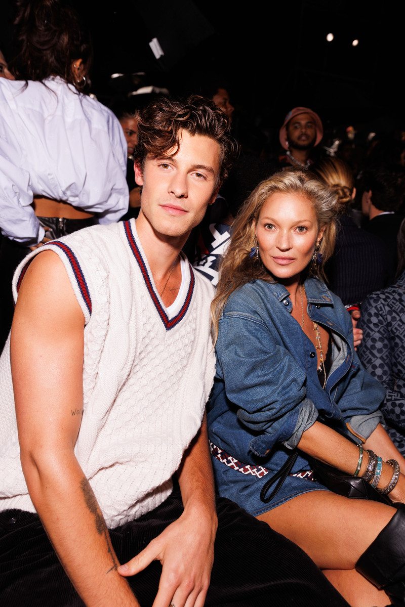 Shawn Mendes et Kate Moss au défilé Tommy Hilfiger printemps-été 2023 à New York