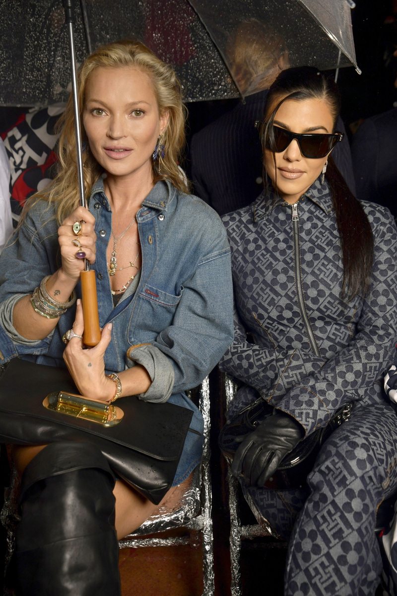 Kate Moss et Kourtney Kardashian au défilé Tommy Hilfiger printemps-été 2023 à New York