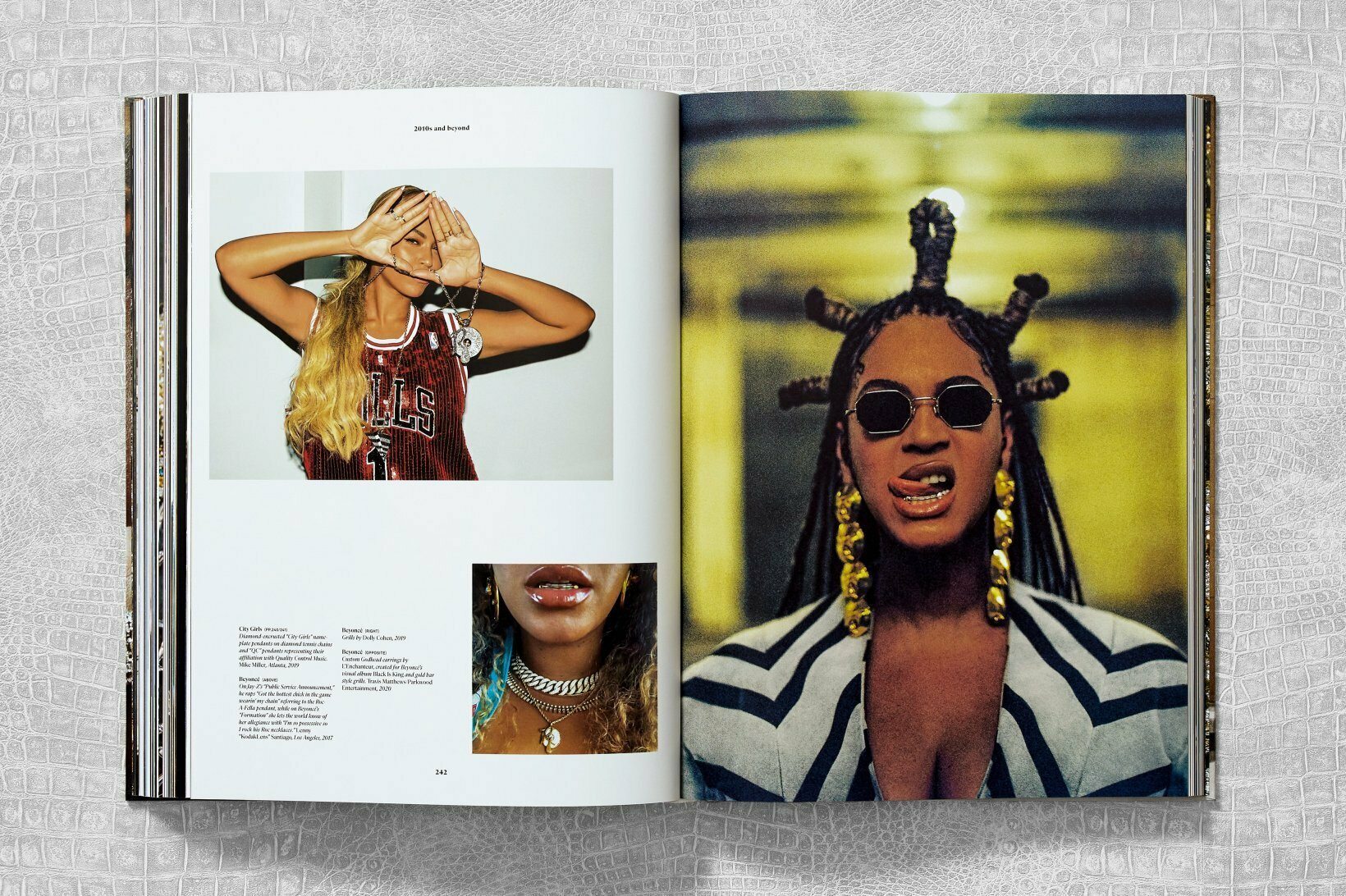 La chanteuse Beyoncé dans son album visuel “Black is King” évoquant une reine égyptienne en 2020.