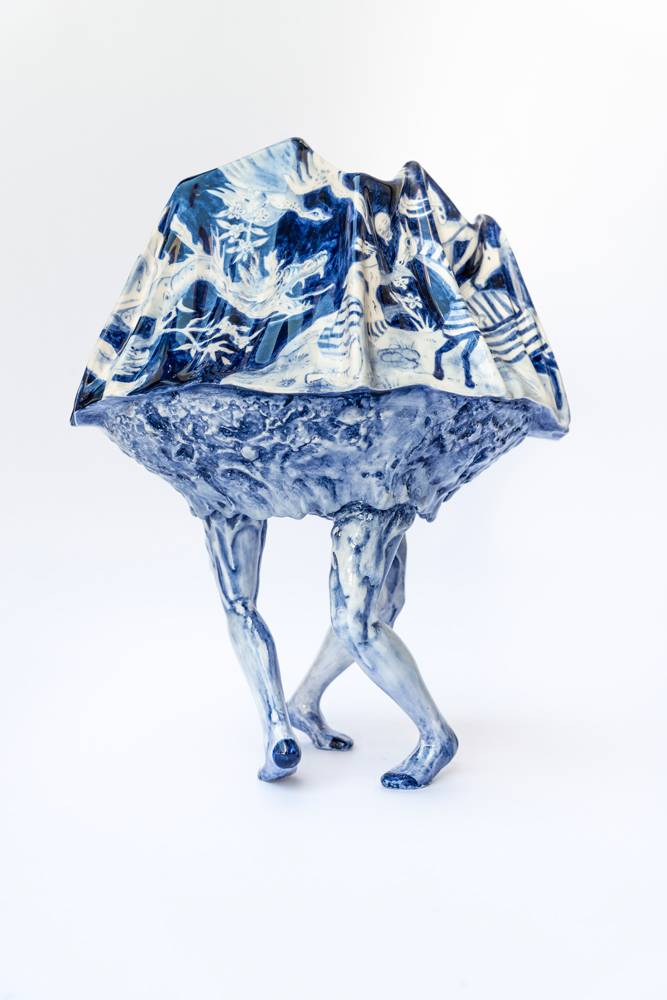 Nafiseh Moini, Hand-Painted Blue White Ceramics (2022).