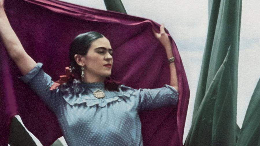 Frida Kahlo, Palais Galliera, Exposition