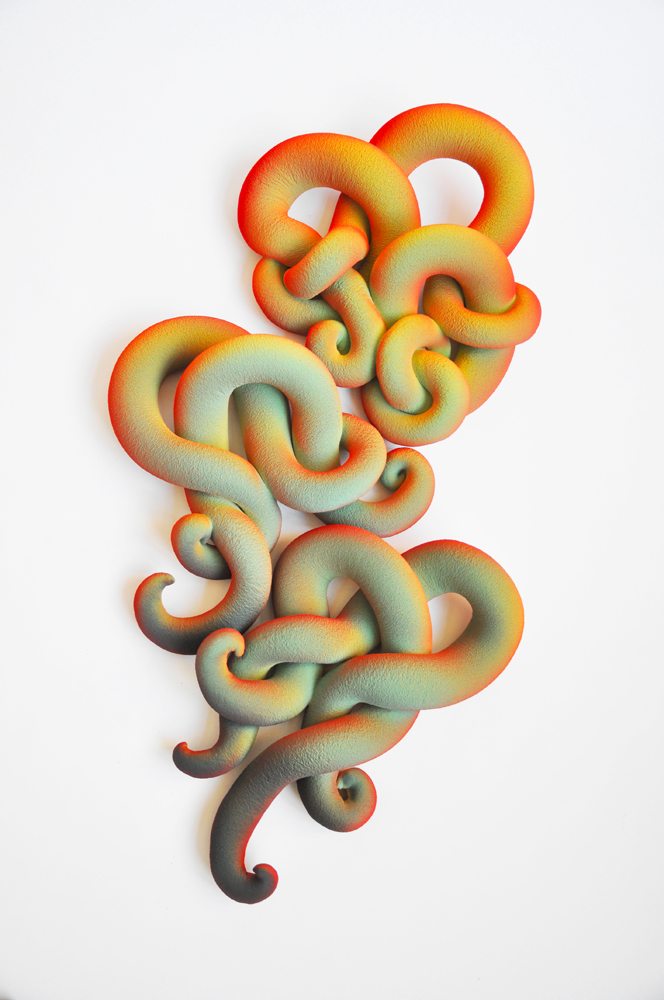 Claire Lindner, “Enchevêtrement vertical n°2” (2022). Artiste présentée par Ceramics Now à la Samaritaine.