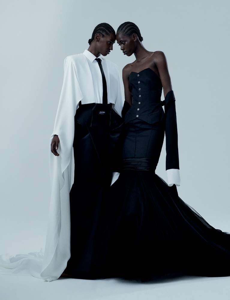 Left : cape-shirt in crepe and woollen skirt. Right : woollen gown and tulle slip, JEAN PAUL GAULTIER HAUTE COUTURE BY OLIVIER ROUSTEING.