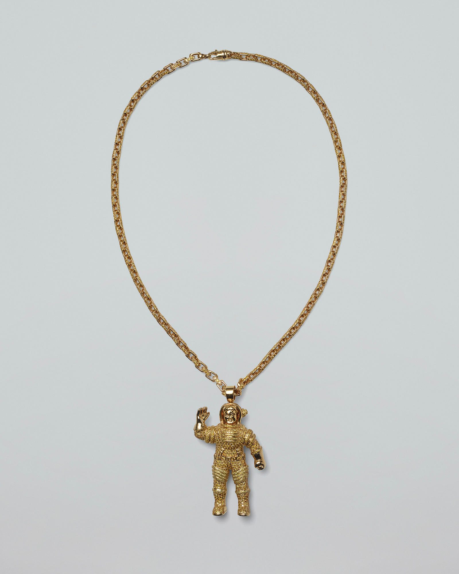 Collier Jacob & Co. Astronaute en or jaune serti de diamants jaunes 