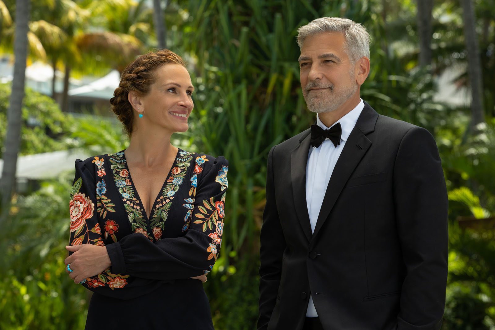 Julia Roberts et George Clooney dans Ticket to Paradise (2022) d'Ol Parker
