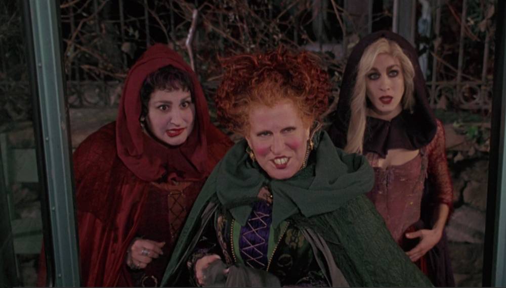 Bette Midler, Sarah Jessica Parker et Kathy Najimy dans “Hocus Pocus” (1994) de Kenny Ortega