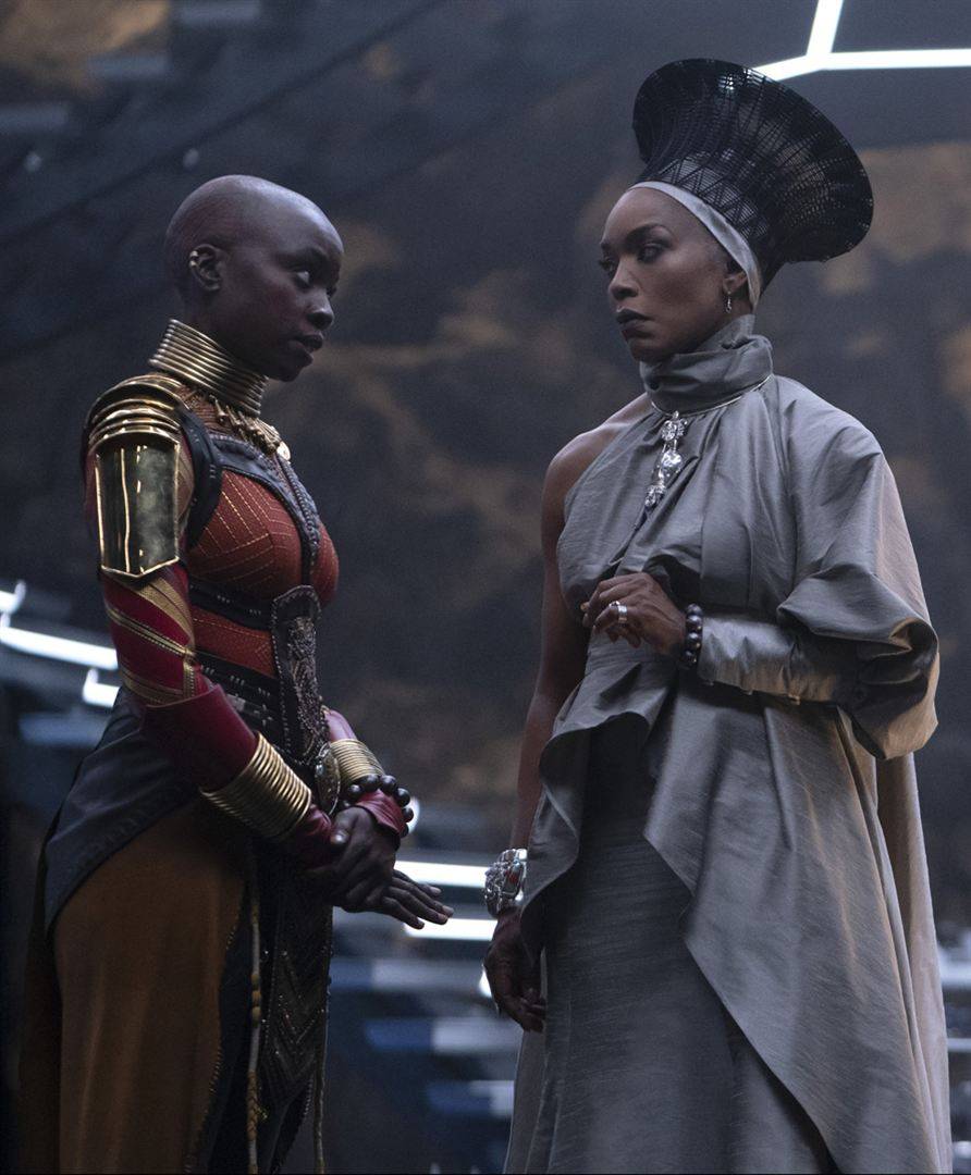 Angela Bassett and Danai Gurira in "Black Panther : Wakanda Forever" (2022)