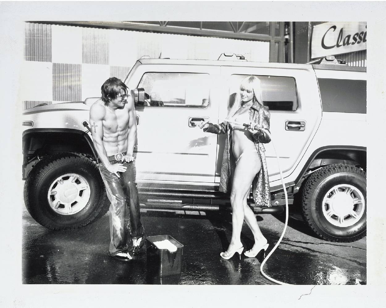 Car Wash, Paris Hilton, Los Angeles, 2004 © Ellen von Unwerth