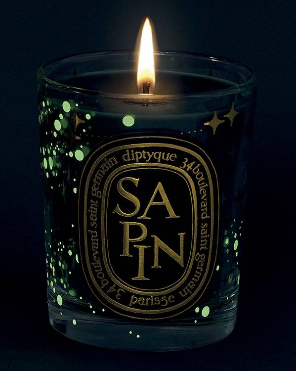 8 bougies parfumées à la douce odeur de sapin