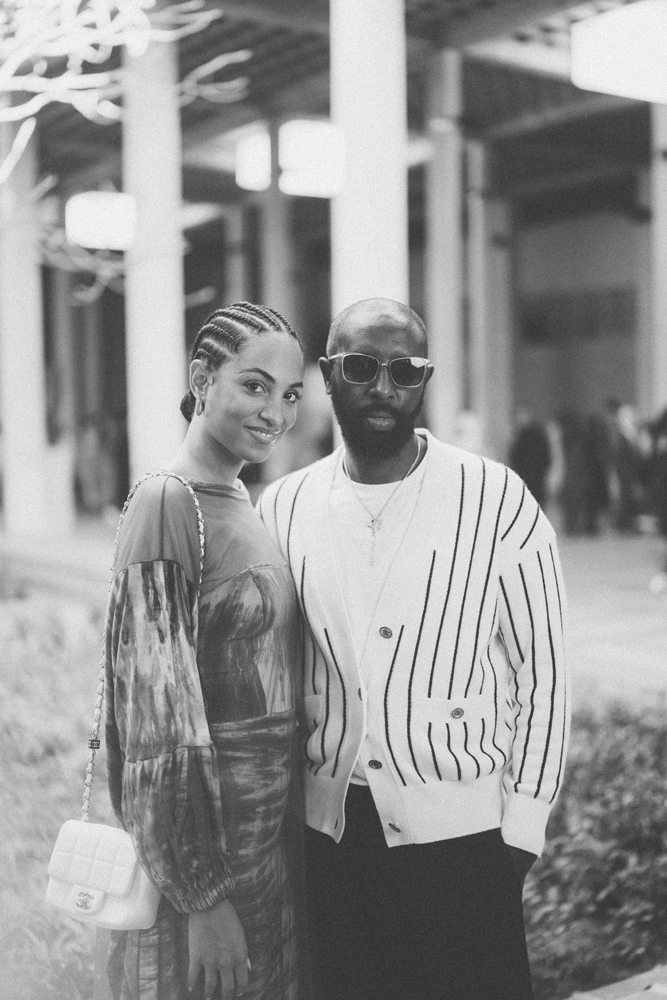 Ladj Ly et Gabrielle Ly au défilé Chanel Métiers d'art 2022-2023 à Dakar